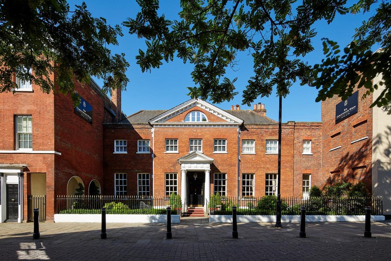 Sir Christopher Wren Hotel Windsor Exterior photo